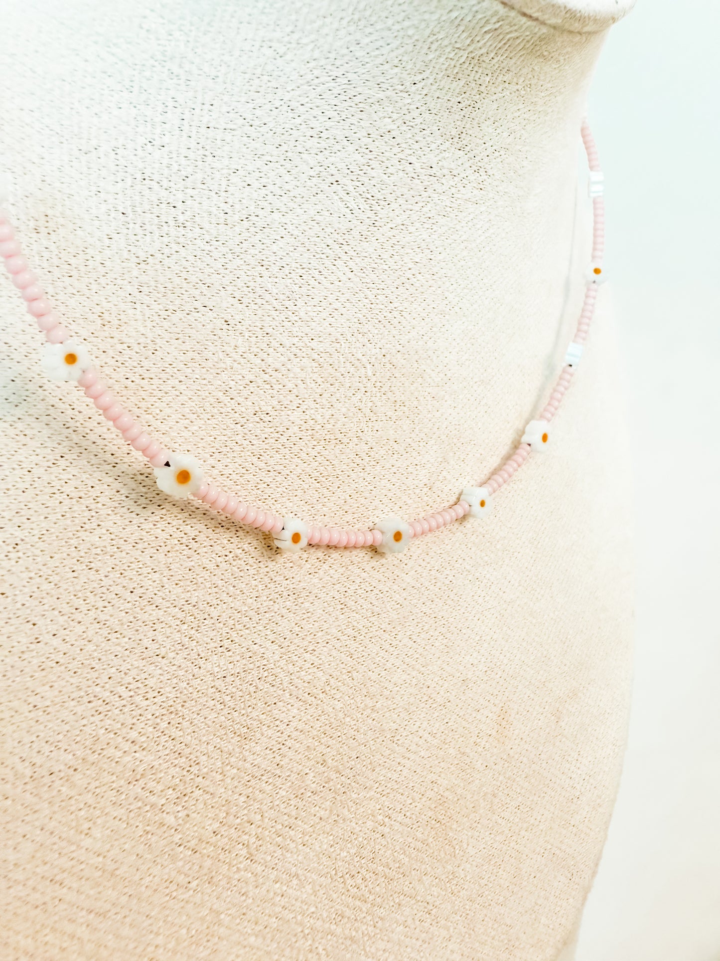 SOLEIL | necklace with shell flower accents