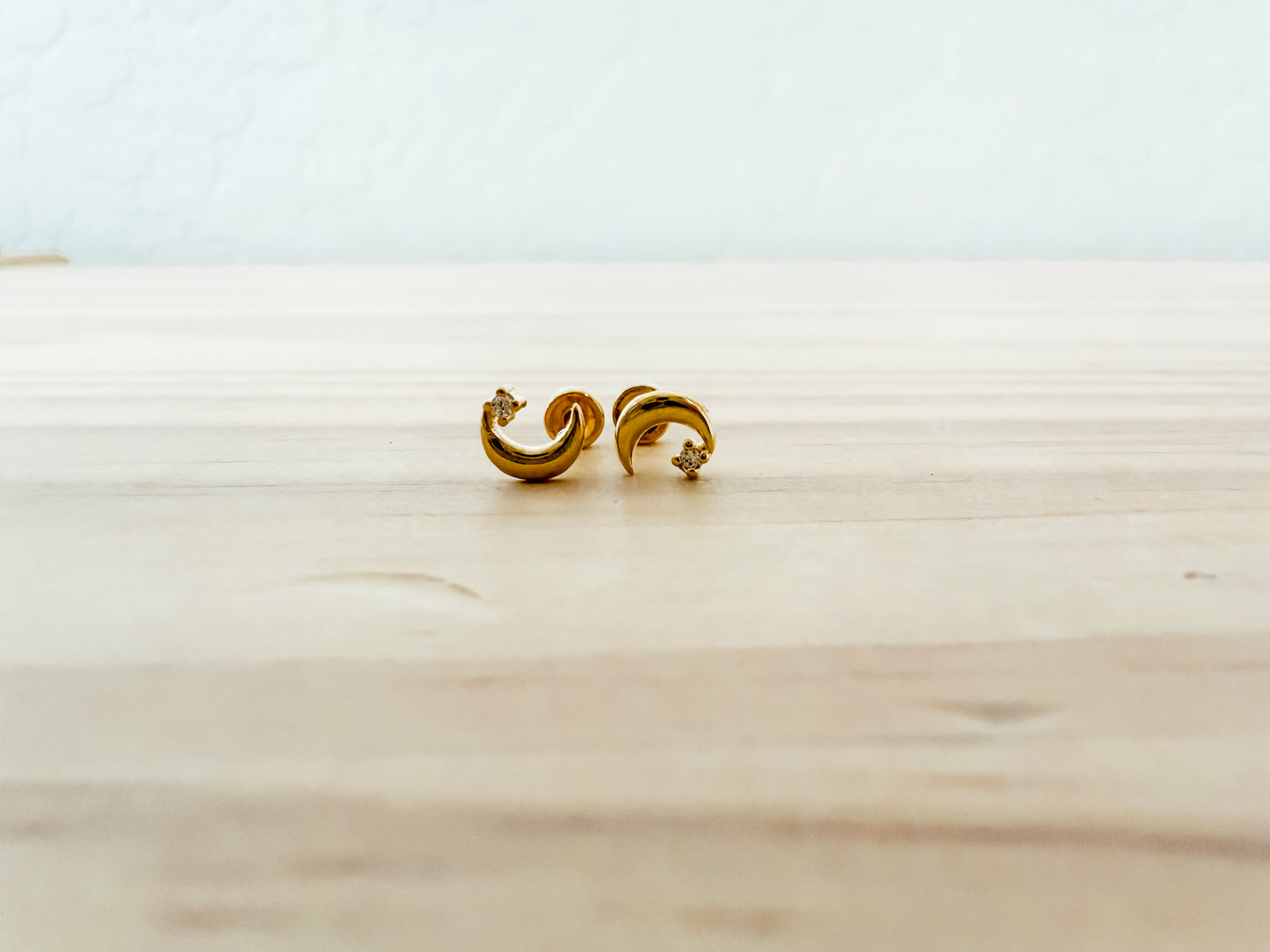 Moon | gold stainless steel screwback stud
