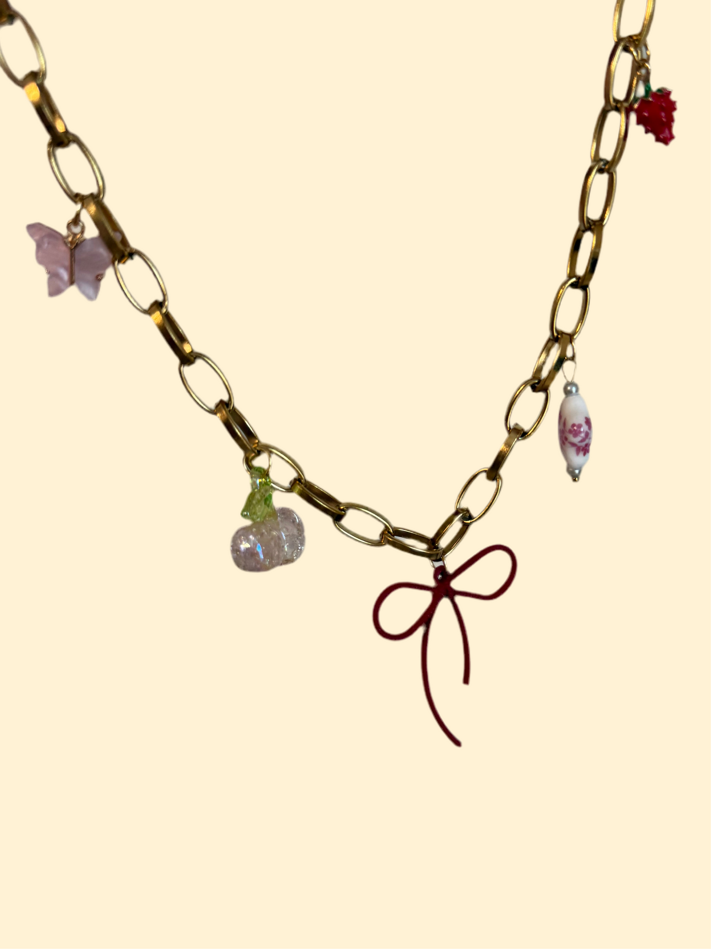 Charm Necklace | red bow