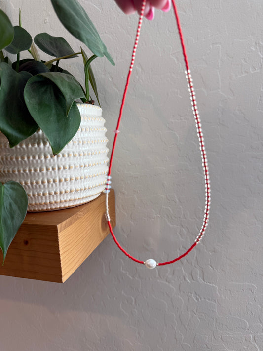 COLETTE | beaded necklace with freshwater pearl accent
